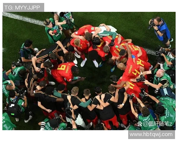 足球明星风采尽显千张照片带你领略绿茵场上的传奇瞬间与荣耀时刻