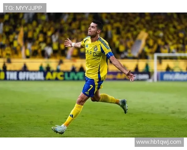 足球明星们纷纷表达对C罗的崇拜与支持成为他的忠实粉丝