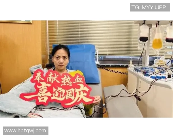 足球明星齐聚圣诞宣传片传递温暖与快乐共庆节日欢愉时刻